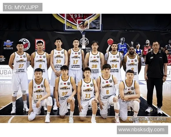 王少杰在篮球赛场上的崛起与挑战如何塑造他的职业生涯与未来发展 王少杰在篮球赛场上的崛起与挑战如何塑造他的职业生涯与未来发展